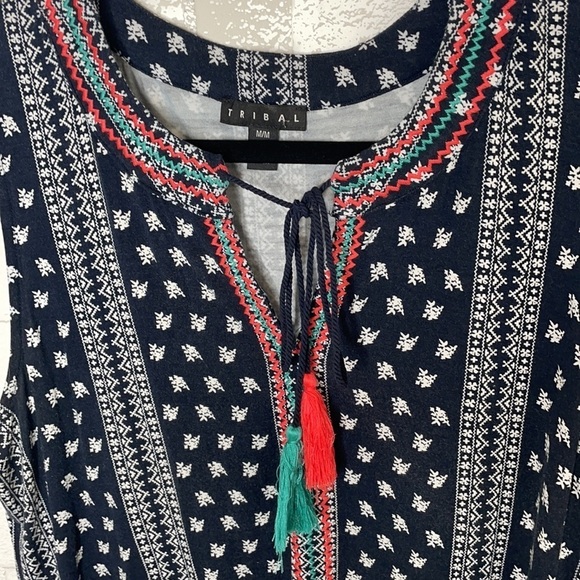 Tribal Tasseled Print Sleeveless Tank Top - Picture 5 of 10